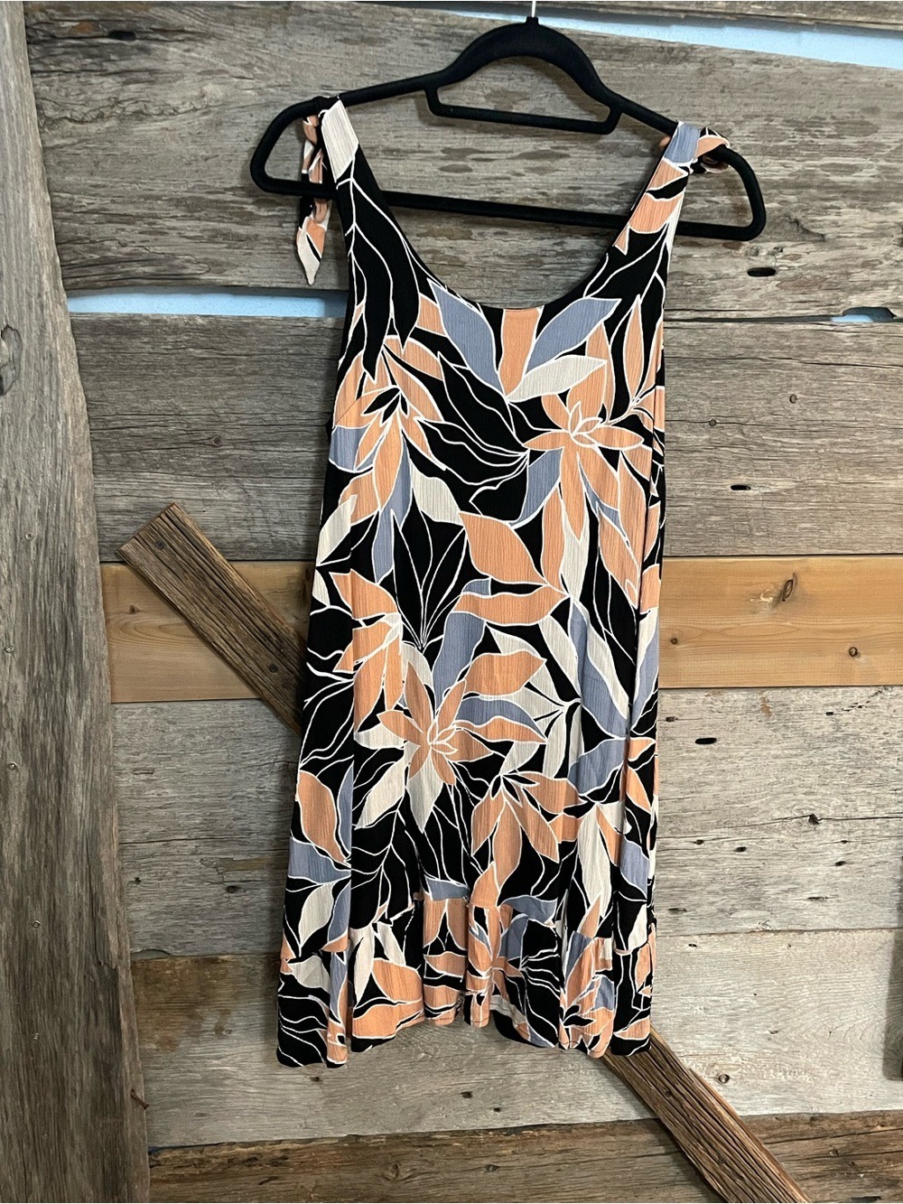 Floral Tie-Shoulder Reversible Sundress in Black, Peach & Cream Size Medium